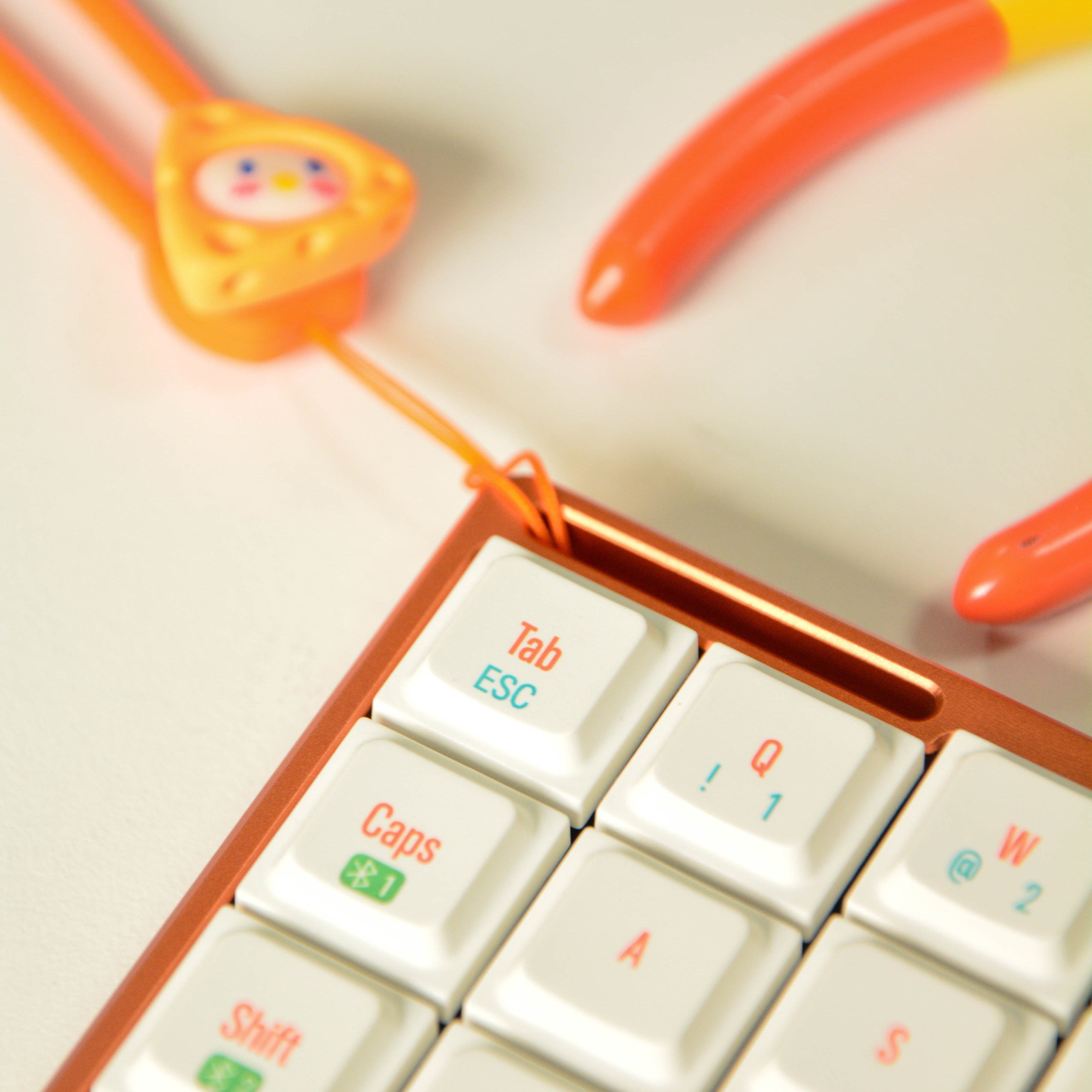 Cornix 分割キーボード Cornix分割キーボード完売」がXの本日のニュースに掲載される